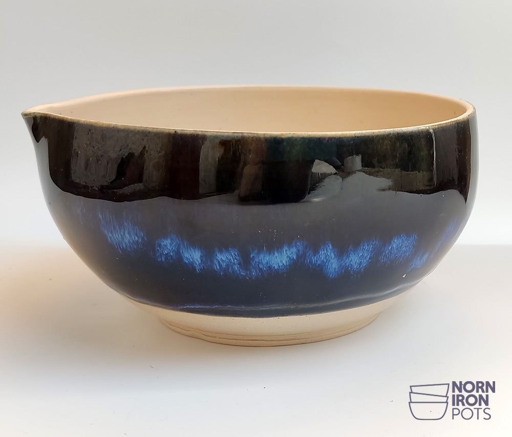 Wee Pouring Bowl No. 10