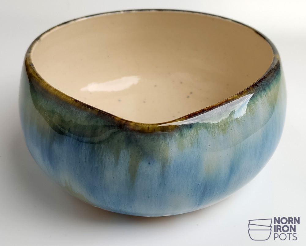 Wee Pouring Bowl no. 6